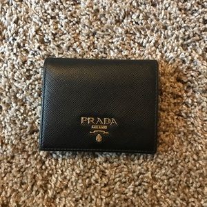 Prada wallet woman and men